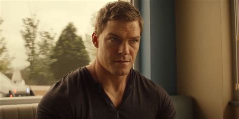 jack reacher shower scene|Reacher Clip Shows How Alan Ritchson Performed。